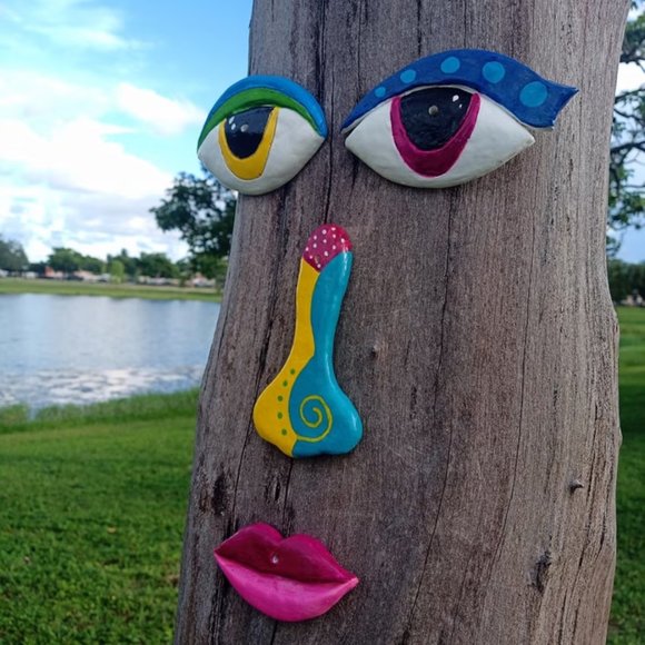 Tree Face Colorful garden decoration Decor Outdoor Fun - Picture 8 of 10